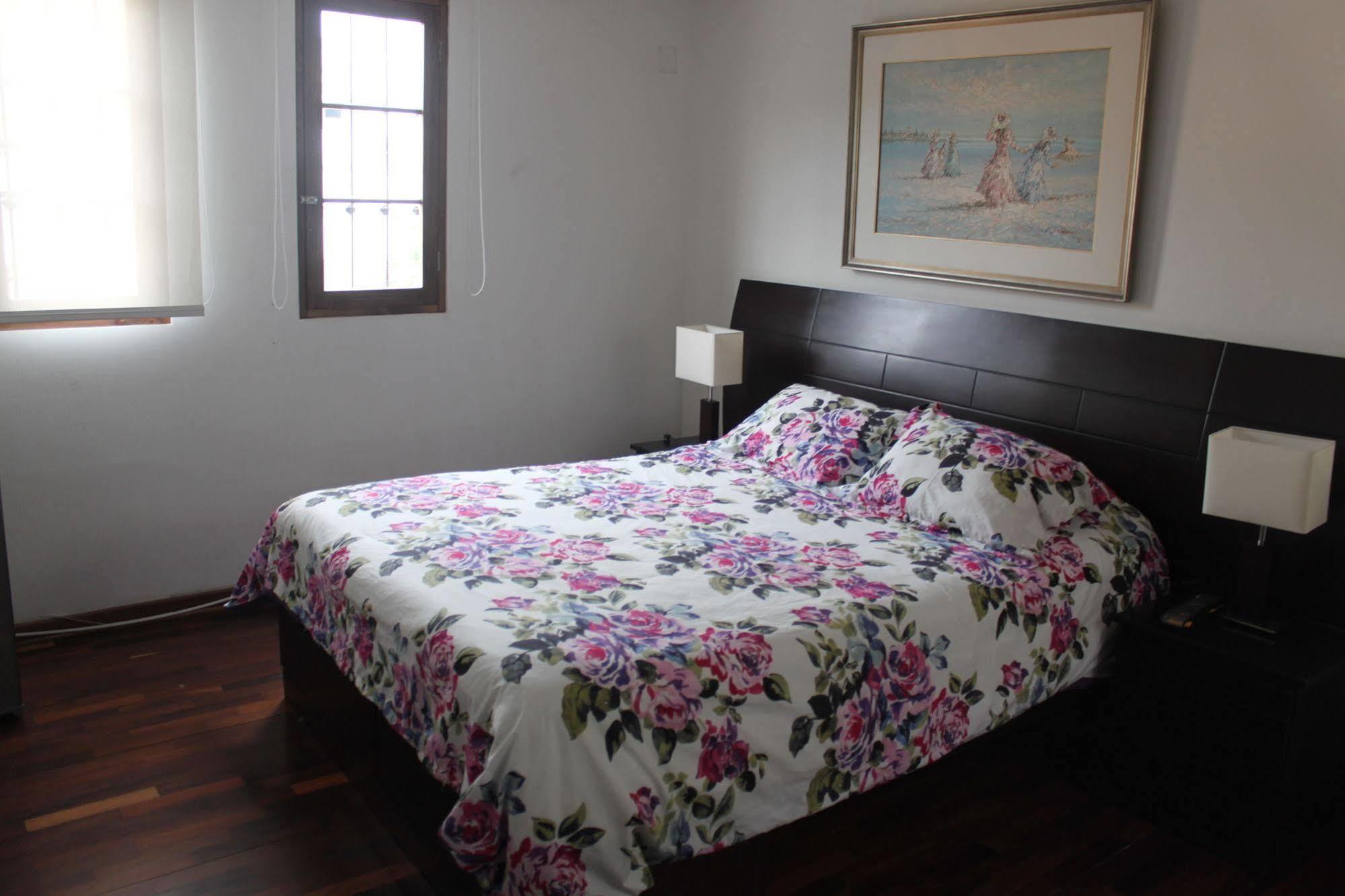 Bed & Breakfast - La Casa De Ceci Lima Exterior photo